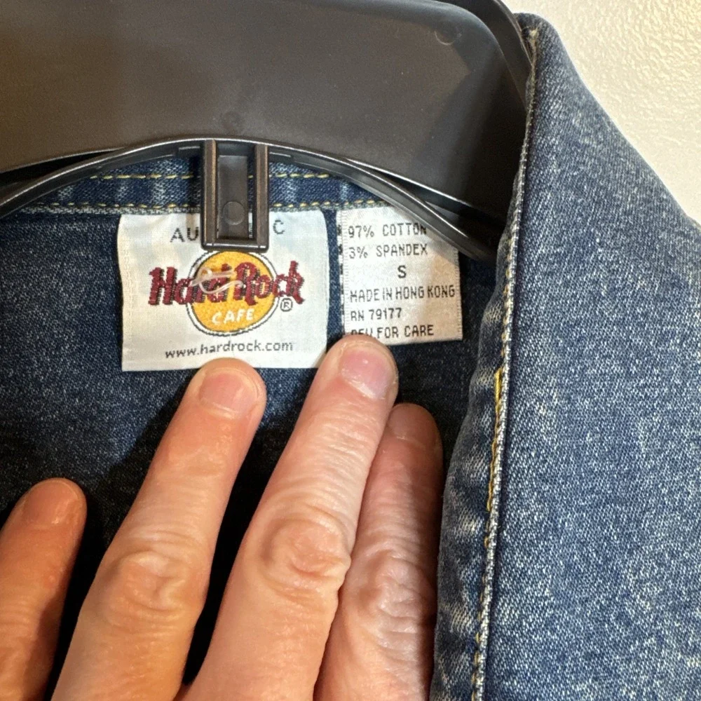 Vintage Hard Rock Cafe Denim Jean Jacket Women's Small 90s Trucker Jacket Grunge